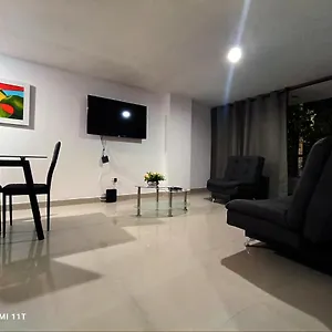 Apartamento Amplio En Medellín