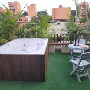 The Emerald, Medellín